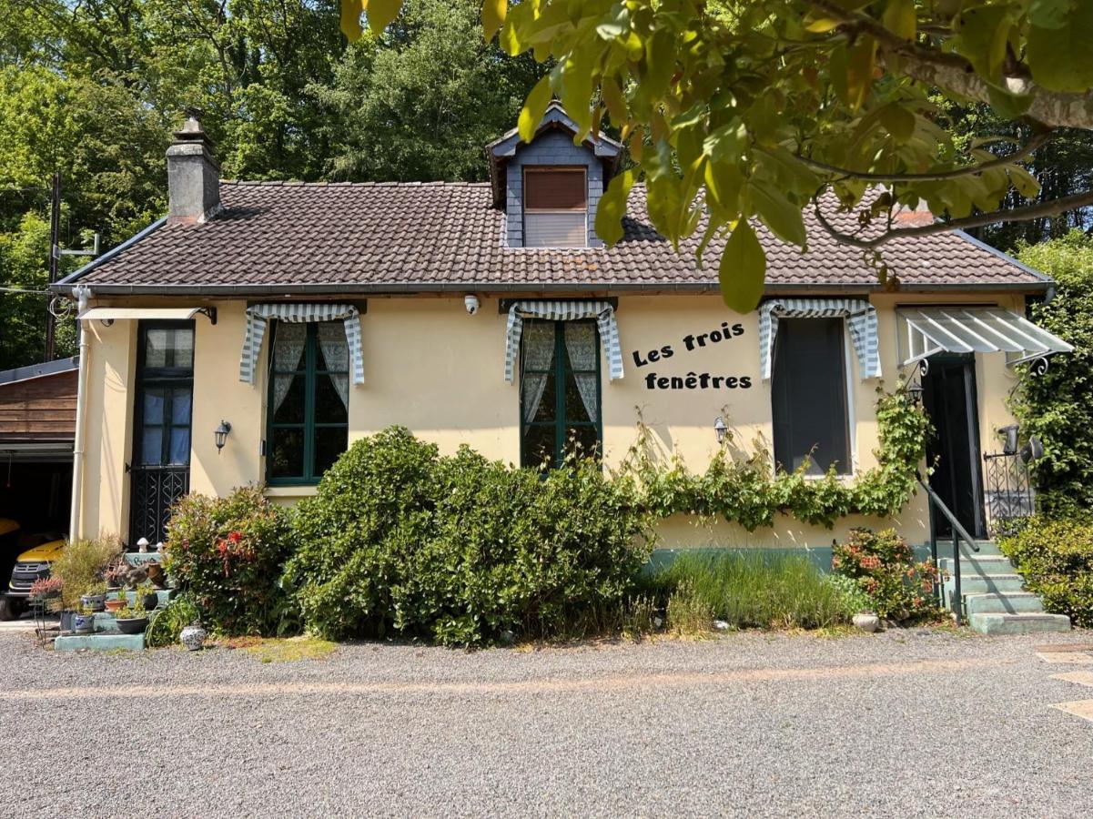 Les Trois Fenetres Bed and Breakfast Beauficel Εξωτερικό φωτογραφία